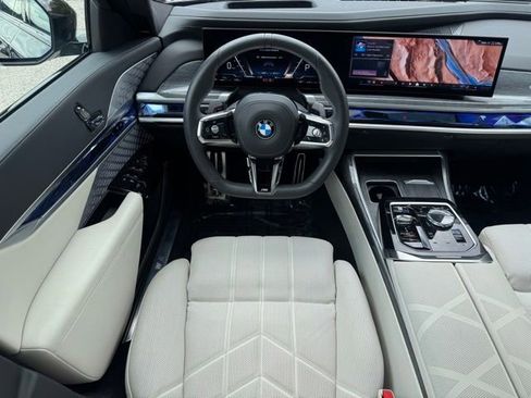 Certified 2023 BMW 760i xDrive AWD/4WD image 19