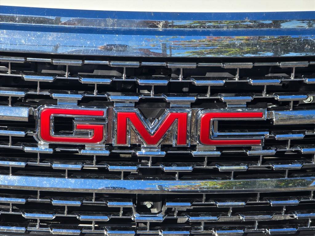 Used 2023 GMC Acadia SLT FWD image 15