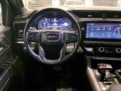 Used 2024 GMC Sierra 1500 AT4 w/ Technology Package image 5