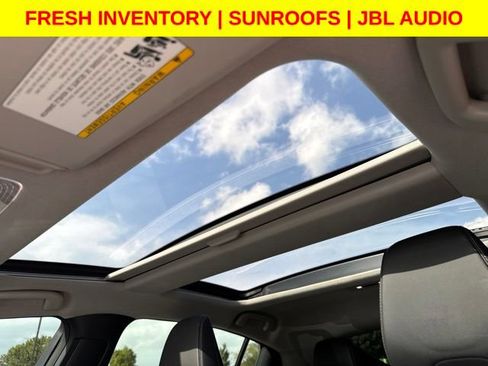 Used 2024 Toyota Prius Limited FWD image 27