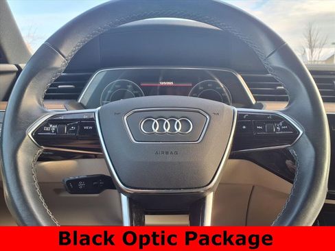 Used 2024 Audi Q8 e-tron Premium Plus w/ Premium Plus Package image 19