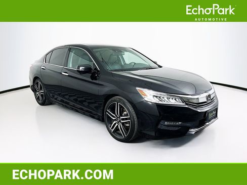 Used 2017 Honda Accord Touring image 1