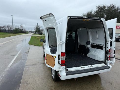Used 2013 Ford Transit Connect XLT image 30