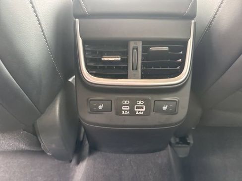 Used 2025 Subaru Outback Limited AWD/4WD image 28