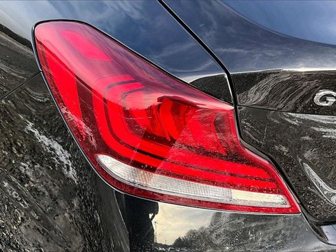 Used 2019 Genesis G70 3.3T Advanced w/ Sport Package image 28