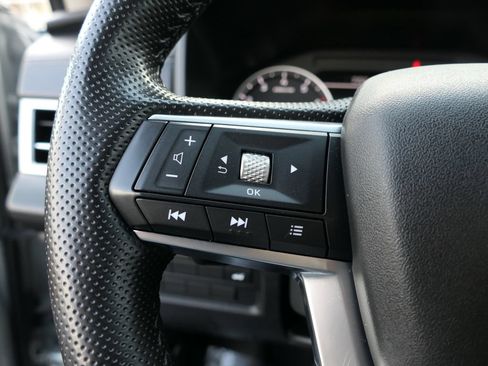Used 2024 Mitsubishi Outlander SE AWD/4WD image 15