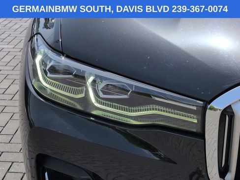 Used 2020 BMW X7 xDrive40i w/ Premium Package AWD/4WD image 11
