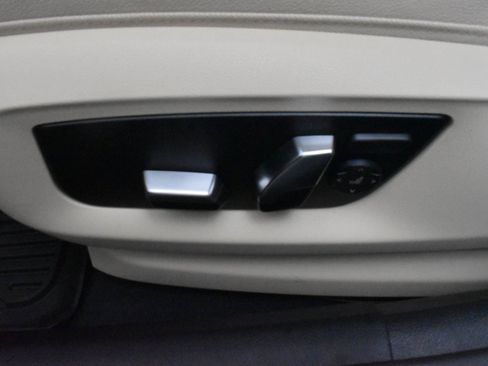 Used 2023 BMW 530i w/ Premium Package RWD image 28