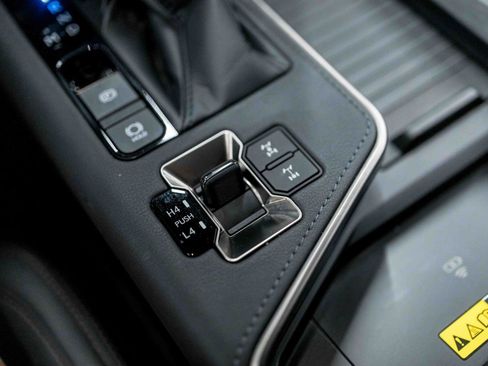 Used 2025 Lexus GX 550 AWD/4WD image 67