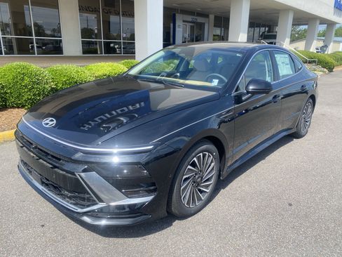 New 2025 Hyundai Sonata Limited image 1