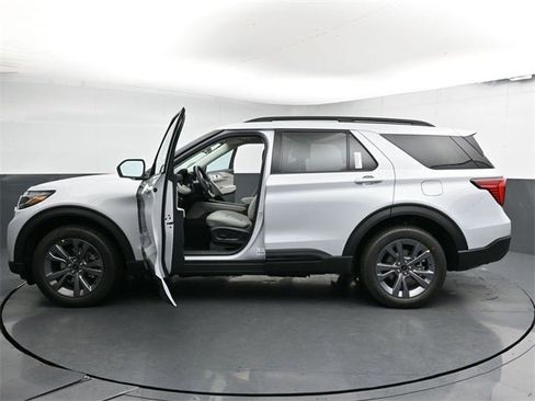New 2026 Ford Explorer Active w/ Active Comfort Package image 35