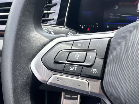 Certified 2025 Volkswagen Jetta Sport FWD image 28