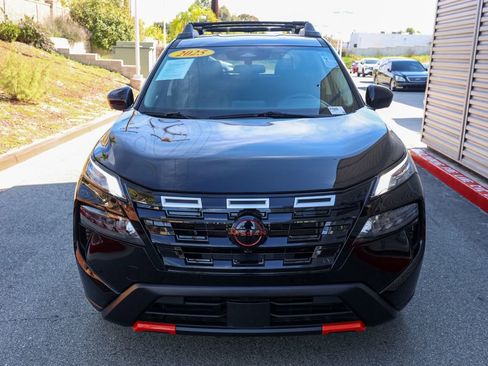 Used 2025 Nissan Rogue SV image 9