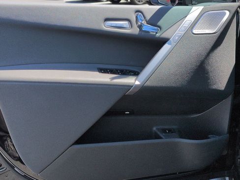 Used 2025 BMW iX M60 image 14