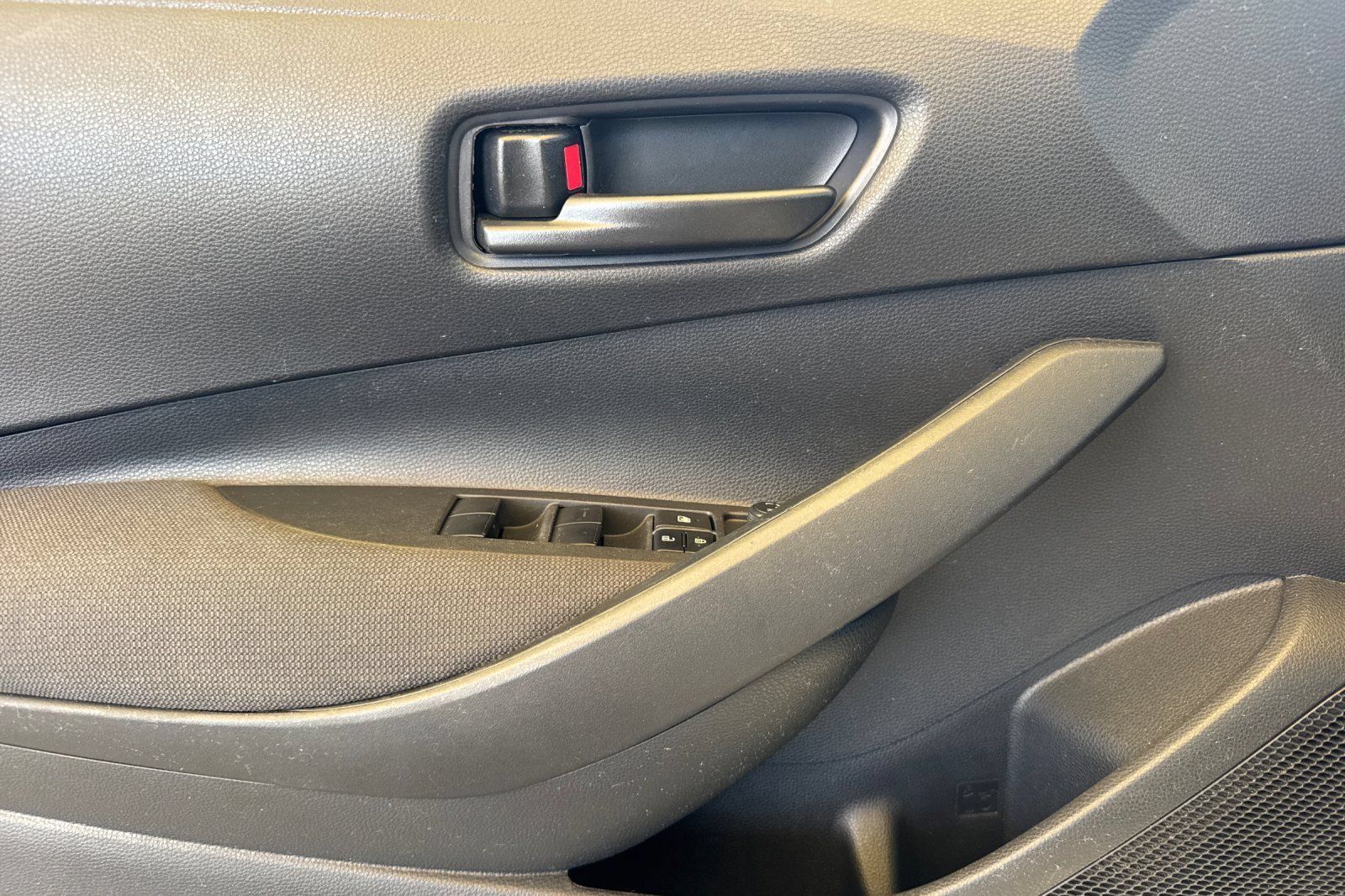 Certified 2025 Toyota Corolla LE FWD image 13