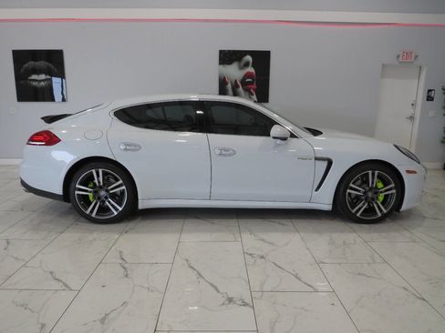 Used 2016 Porsche Panamera S w/ Premium Package Plus RWD image 2