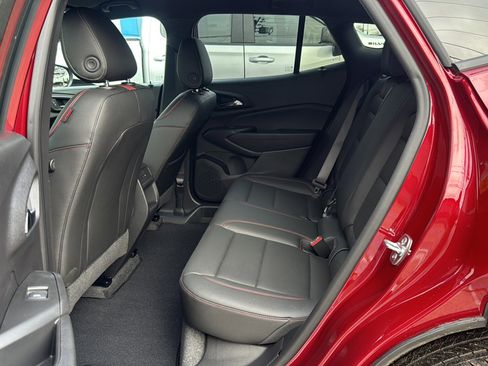 Used 2025 Chevrolet Trax RS w/ Driver Confidence Package image 20