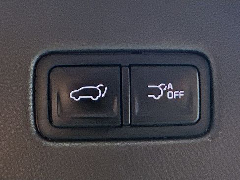 Used 2024 Kia Carnival SX FWD image 31