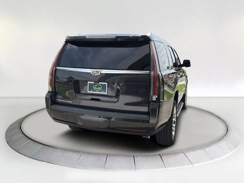 Certified 2019 Cadillac Escalade Luxury w/ LPO, Escalade Noir Package RWD image 5