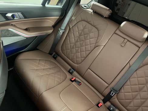Used 2024 BMW X5 xDrive40i w/ M Sport Package AWD/4WD image 22
