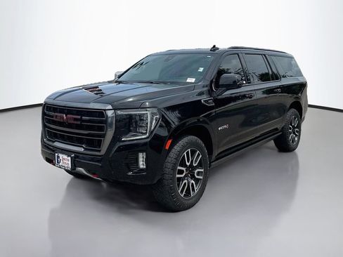 Used 2021 GMC Yukon XL AT4 w/ AT4 Premium Package AWD/4WD image 3