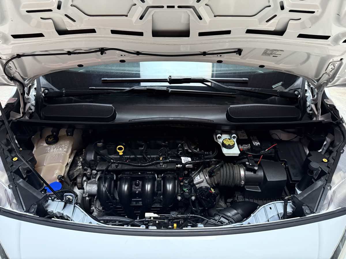 Used 2018 Ford Transit Connect XL FWD image 25