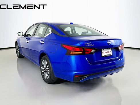 Used 2025 Nissan Altima 2.5 SV AWD/4WD image 10