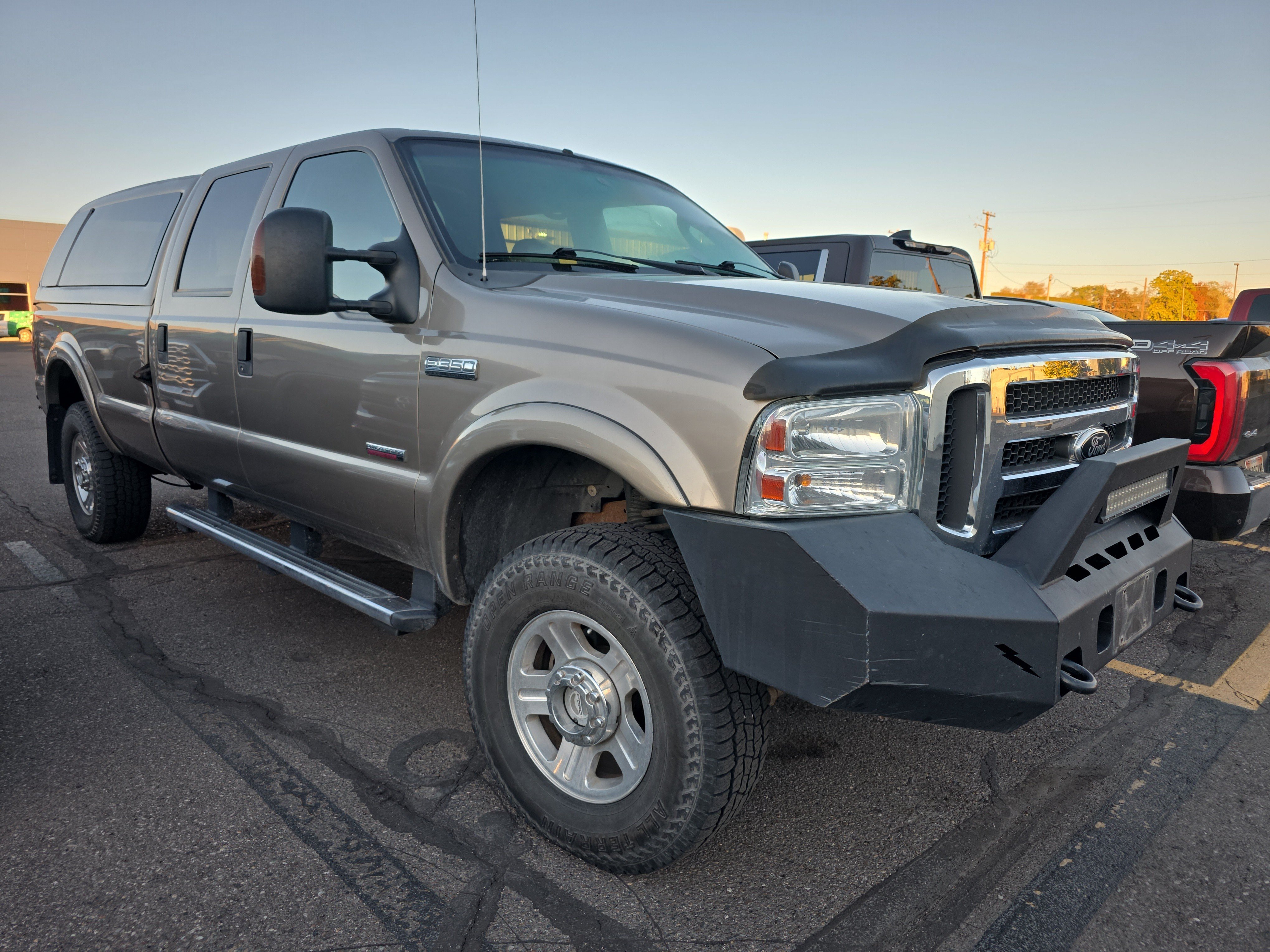 Used 2005 Ford F350 4x4 Crew Cab Super Duty image 1