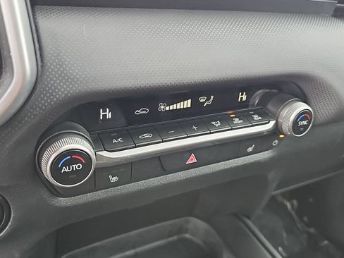 Used 2025 MAZDA CX-50 AWD 2.5 S w/ Premium Package image 23