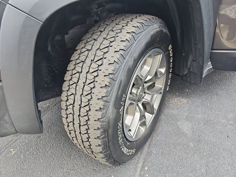Certified 2022 Jeep Cherokee Trailhawk w/ Sound & Nav Group AWD/4WD image 31