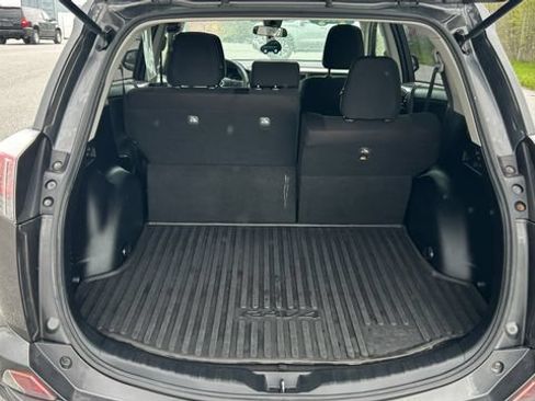 Used 2018 Toyota RAV4 LE w/ All Weather Liner Package AWD/4WD image 37
