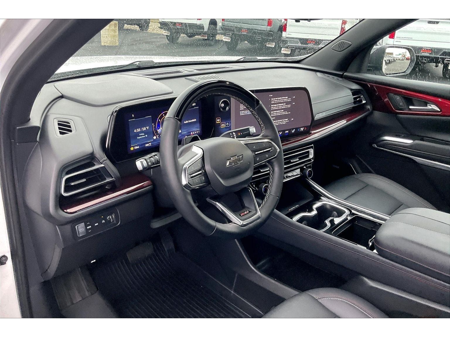 Used 2025 Chevrolet Traverse Z71 w/ Enhanced Driving Package AWD/4WD image 16