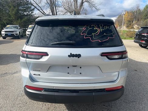New 2025 Jeep Grand Cherokee L Altitude image 6