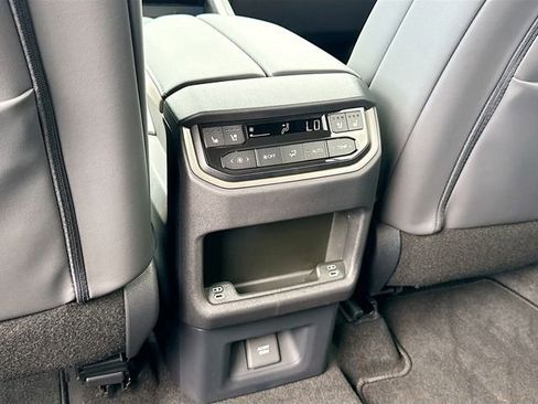 New 2026 Lexus TX 500h AWD image 21