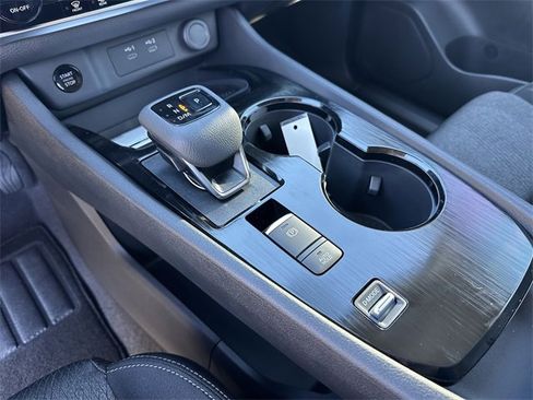 New 2026 Nissan Rogue SV image 25