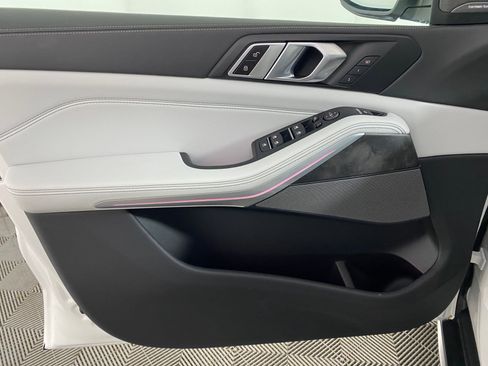 Certified 2024 BMW X5 xDrive40i w/ Premium Package image 12