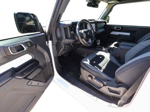 Used 2025 Ford Bronco 2-Door AWD/4WD image 11