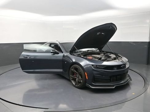 Used 2020 Chevrolet Camaro SS RWD image 36