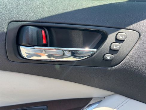 Used 2011 Lexus ES 350 image 16