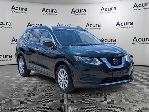 Used 2018 Nissan Rogue SV FWD image 2