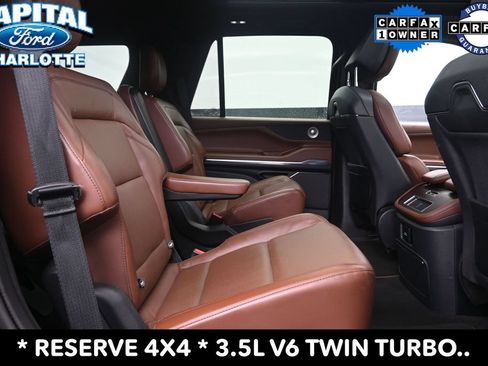 Used 2025 Lincoln Navigator Reserve AWD/4WD image 12