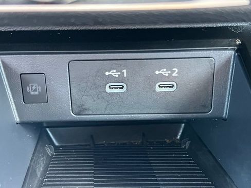 Used 2025 Nissan Kicks SV FWD image 6