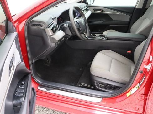 Certified 2025 Toyota Camry LE w/ Convenience Package image 13