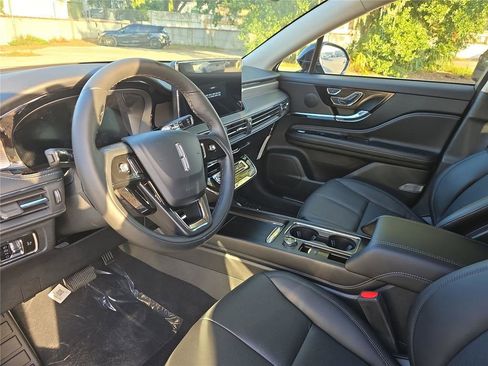 New 2026 Lincoln Corsair Reserve FWD image 13