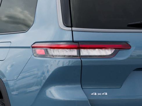 New 2026 Jeep Grand Cherokee L Limited AWD/4WD image 9