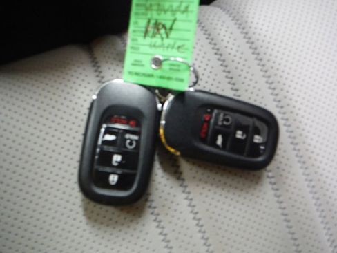 Used 2023 Honda HR-V EX-L image 40