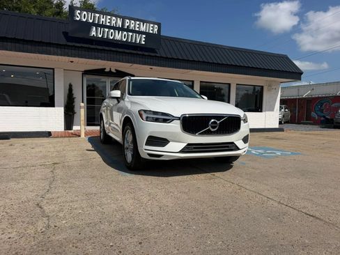Used 2019 Volvo XC60 T5 Momentum w/ Premium Package FWD image 3