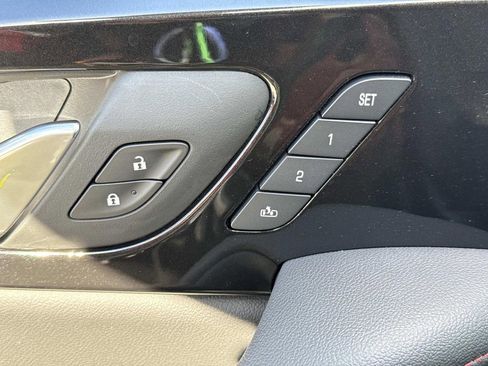 Used 2025 Chevrolet Blazer RS w/ Enhanced Convenience Package image 23