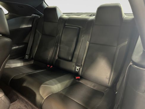 Used 2016 Dodge Challenger SXT Plus RWD image 19