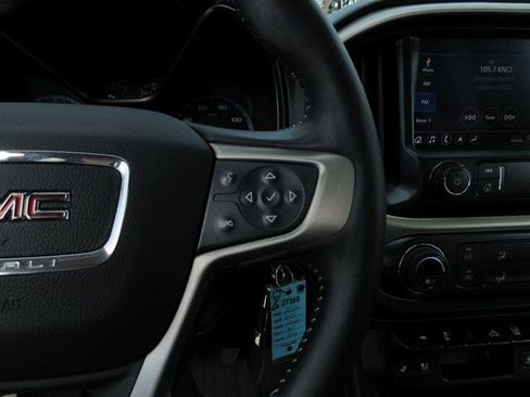 Used 2022 GMC Canyon Denali image 17